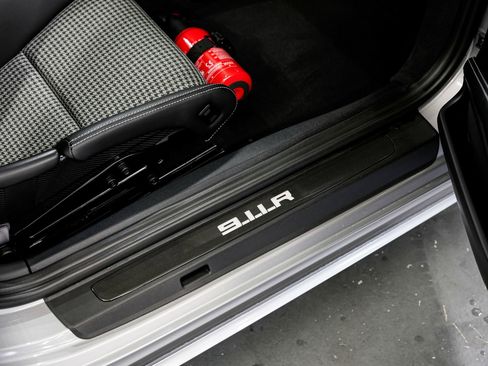Used 2016 Porsche 911 R RWD image 28