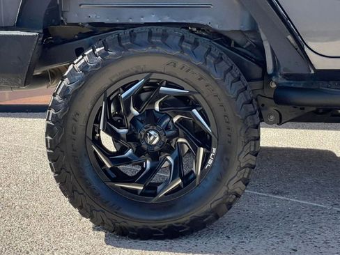 Used 2017 Jeep Wrangler Unlimited Sport image 51