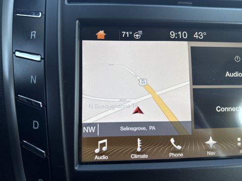 Used 2017 Lincoln MKC Reserve w/ Lincoln MKC Climate Package image 25