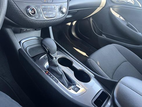 Used 2025 Chevrolet Malibu LT FWD image 26
