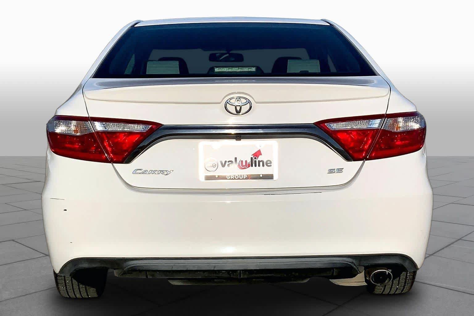 Used 2016 Toyota Camry SE FWD image 4