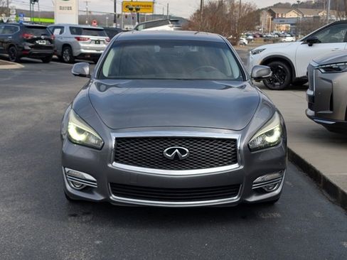 Used 2017 INFINITI Q70 L 3.7 image 10