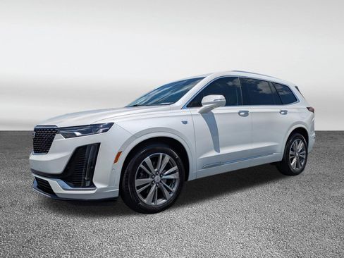 Used 2022 Cadillac XT6 Premium Luxury w/ Technology Package FWD image 1