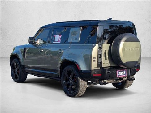 Used 2022 Land Rover Defender 110 X-Dynamic HSE AWD/4WD image 8