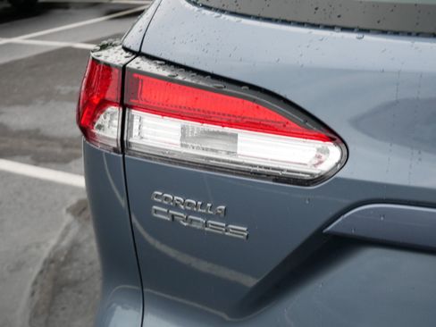Certified 2023 Toyota Corolla Cross L AWD/4WD image 17