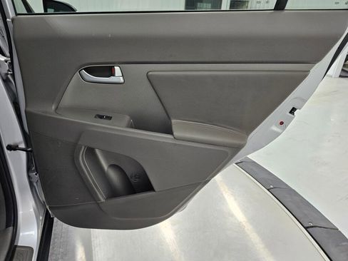 Used 2013 Kia Sportage LX w/ Convenience Pkg image 22