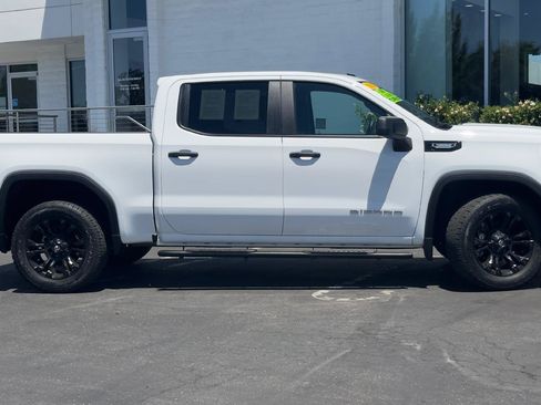Used 2026 GMC Sierra 1500 Pro w/ Graphite Edition AWD/4WD image 3