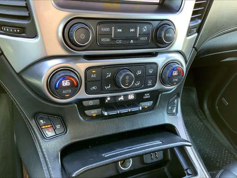 Used 2015 Chevrolet Tahoe LTZ RWD image 27