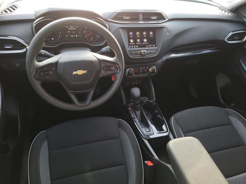 Used 2023 Chevrolet TrailBlazer LS FWD image 13