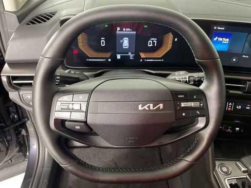 New 2026 Kia Sportage EX w/ EX Panorama Roof Package image 17