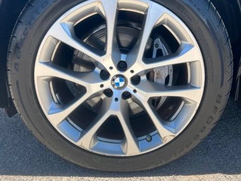 Used 2024 BMW X5 xDrive40i AWD/4WD image 36