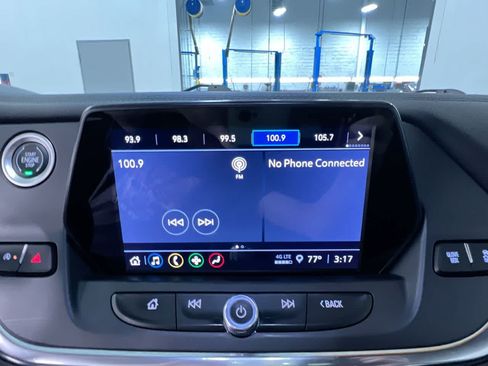 Used 2022 Chevrolet Blazer LT FWD image 24