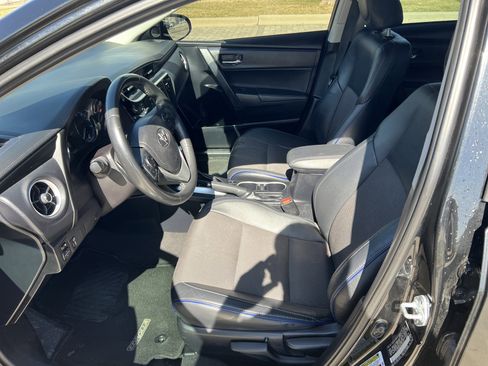 Used 2017 Toyota Corolla SE image 15