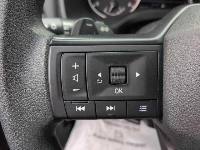 Used 2025 Nissan Rogue S FWD image 16
