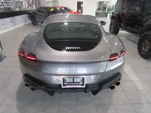 Used 2023 Ferrari Roma image 5