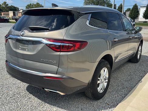 Used 2018 Buick Enclave Essence AWD/4WD image 8
