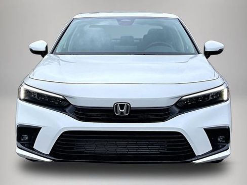 Used 2024 Honda Civic Touring image 3
