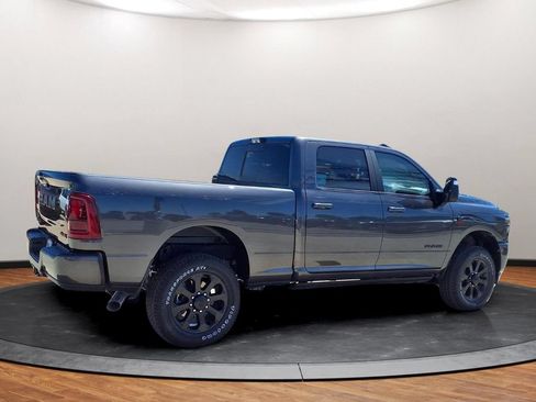New 2026 RAM 2500 Laramie AWD/4WD image 15