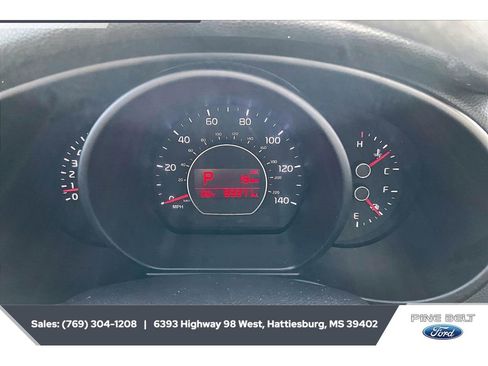 Used 2016 Kia Soul + FWD image 14