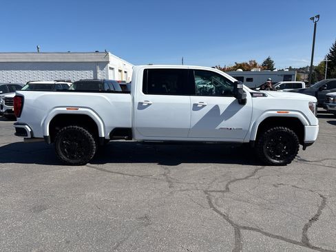 Used 2022 GMC Sierra 2500 AT4 w/ AT4 Premium Plus Package AWD/4WD image 6