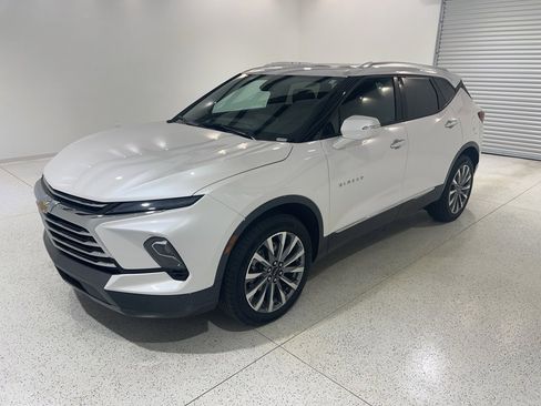 Used 2025 Chevrolet Blazer Premier w/ Driver Confidence II Package image 42