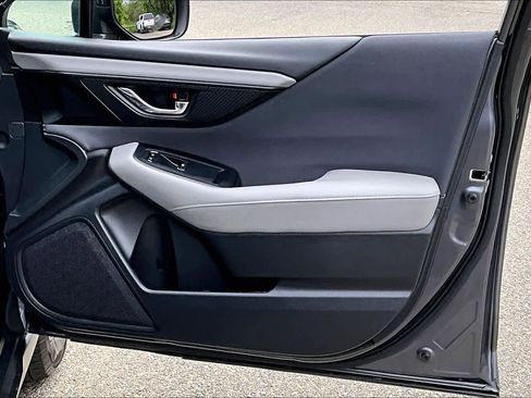 Used 2025 Subaru Outback Premium image 22