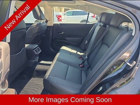 Used 2025 Lexus ES 350 w/ Premium Package FWD image 17