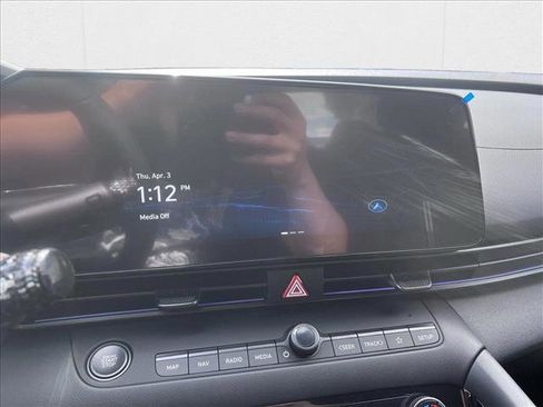 New 2025 Hyundai Elantra SEL image 12