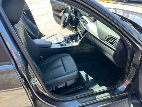 Used 2014 BMW 320i Sedan RWD image 9