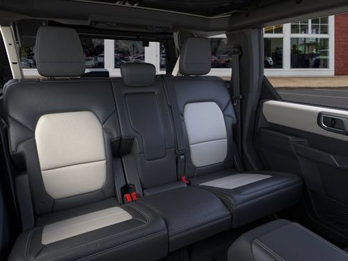 New 2026 Ford Bronco Outer Banks AWD/4WD image 11