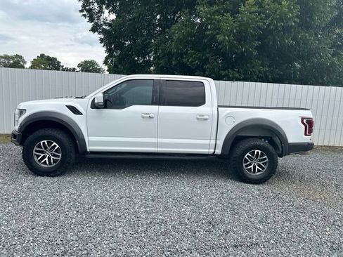 Used 2017 Ford F150 Raptor w/ Equipment Group 802A Luxury AWD/4WD image 2