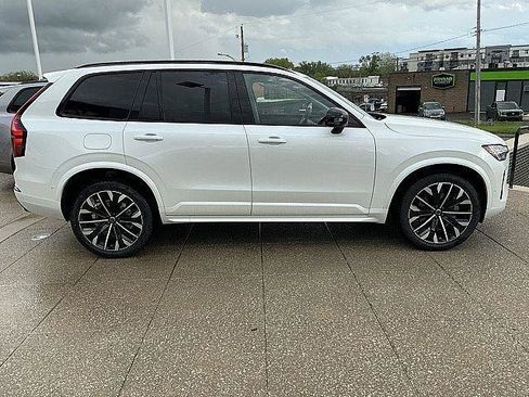 New 2026 Volvo XC90 B6 Ultra w/ Protection Package Premier AWD/4WD image 7