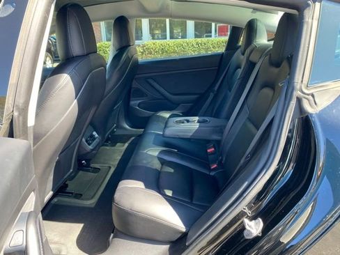 Used 2021 Tesla Model 3 Standard Range Plus image 22