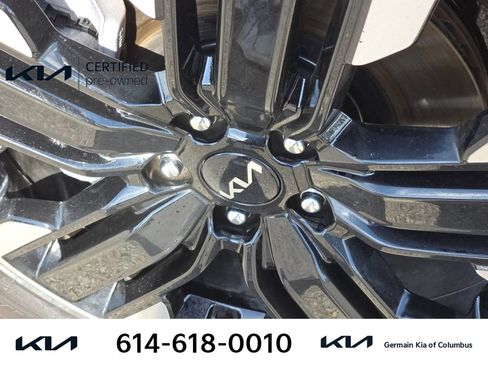 Certified 2025 Kia Telluride SX w/ SX Captain's Chair Package AWD/4WD image 12