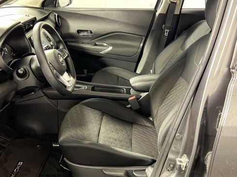 Used 2023 Nissan Kicks SV FWD image 14