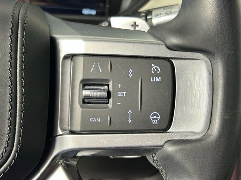 Used 2022 Land Rover Discovery HSE R-Dynamic image 32