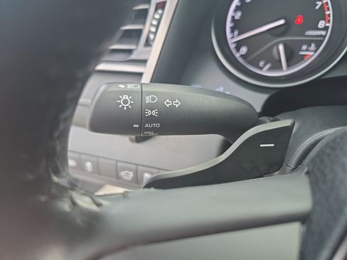 Used 2023 Toyota Camry SE FWD image 24