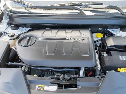 Used 2017 Jeep Cherokee Trailhawk image 13