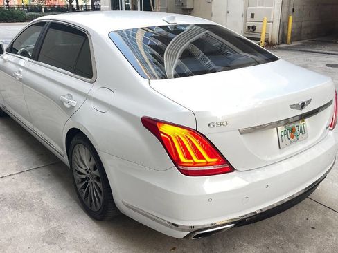 Used 2017 Genesis G90 3.3T Premium image 5