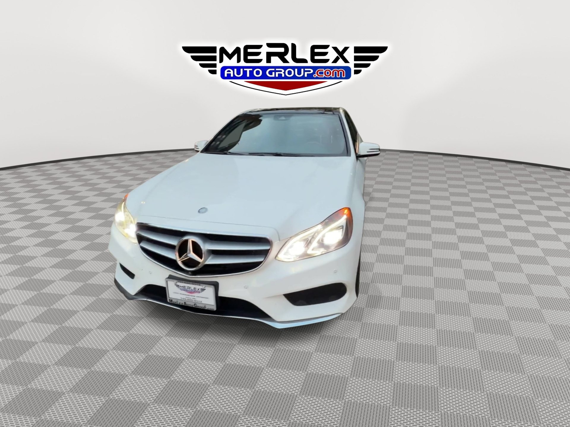 Used 2016 Mercedes-Benz E 400 Sedan image 4