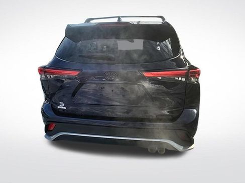 Used 2022 Toyota Highlander XSE image 5