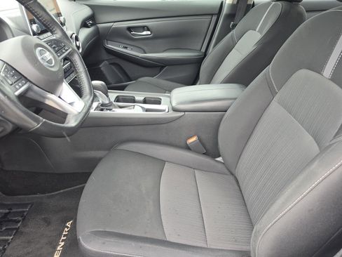 Used 2022 Nissan Sentra SV w/ All-Weather Package FWD image 11