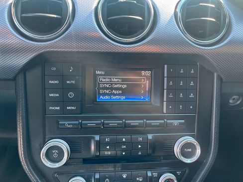 Used 2017 Ford Mustang Coupe RWD image 16