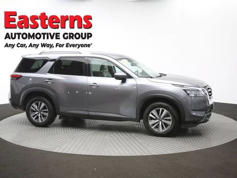 Used 2022 Nissan Pathfinder SL AWD/4WD image 47