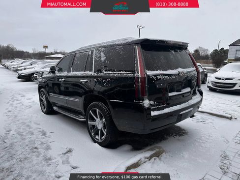 Used 2016 Cadillac Escalade Luxury image 5