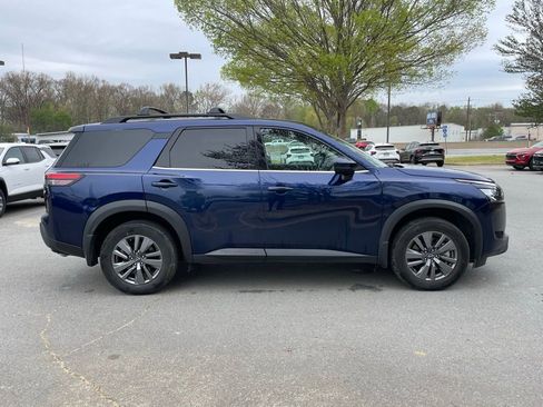 Used 2024 Nissan Pathfinder SV w/ Cargo Package image 9