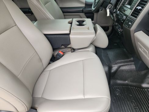 Used 2022 Ford F250 XL w/ Power Equipment Group image 14