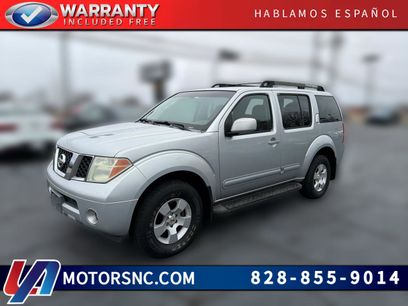 Used 2006 Nissan Pathfinder SE w/ (G01) SE Comfort Pkg