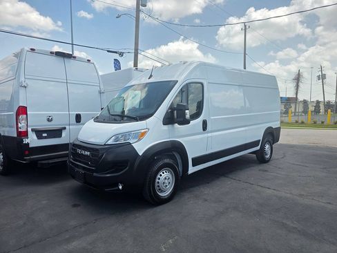 Used 2025 RAM ProMaster 2500 w/ Convenience Group FWD image 27
