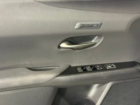 Used 2024 Lexus UX 250h F Sport image 16